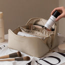 Bolsa de cosméticos BasiKee organizadora de maquiagem portátil de grande capacidade.