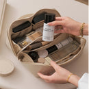 Bolsa de cosméticos BasiKee organizadora de maquiagem portátil de grande capacidade.